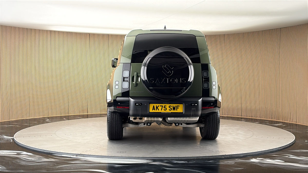 More views of Land Rover Defender 90