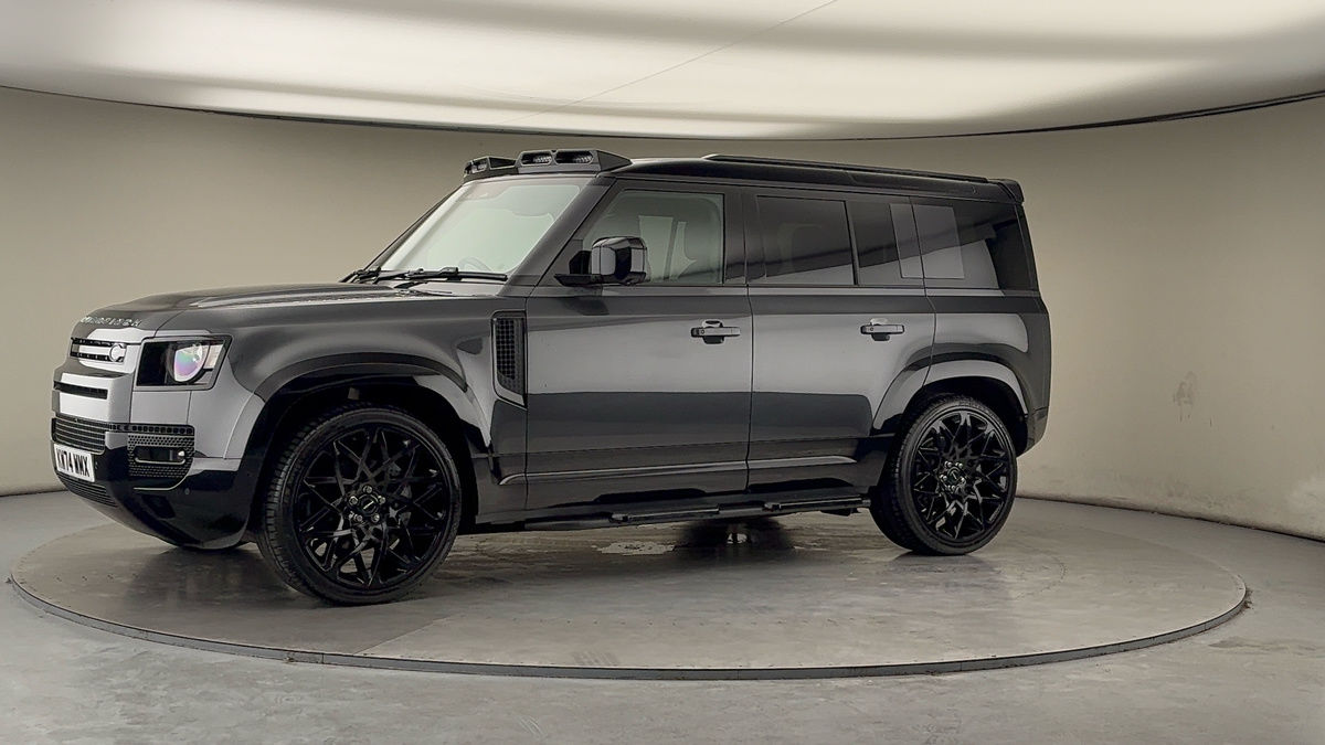 More views of Land Rover Defender 110