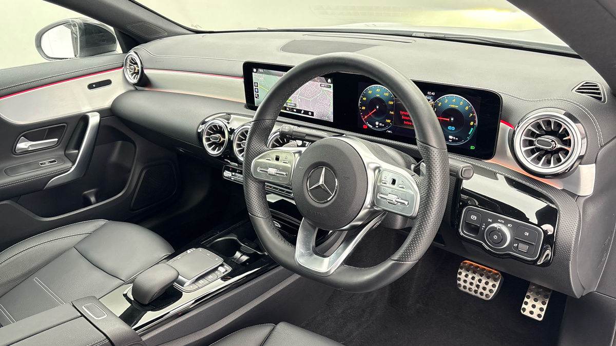 Mercedes-Benz CLA Image 9