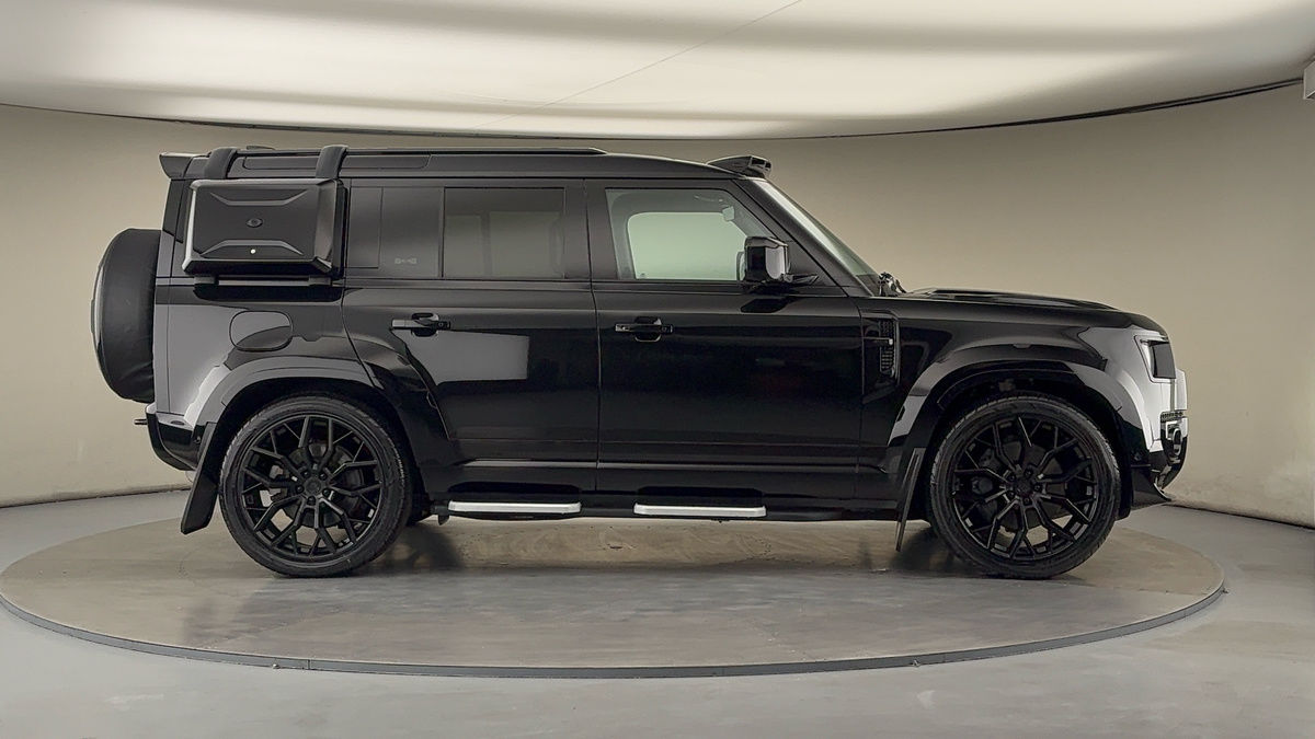 Land Rover Defender 110 Urban Image 16
