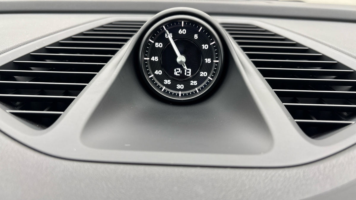 Porsche Macan Image 25