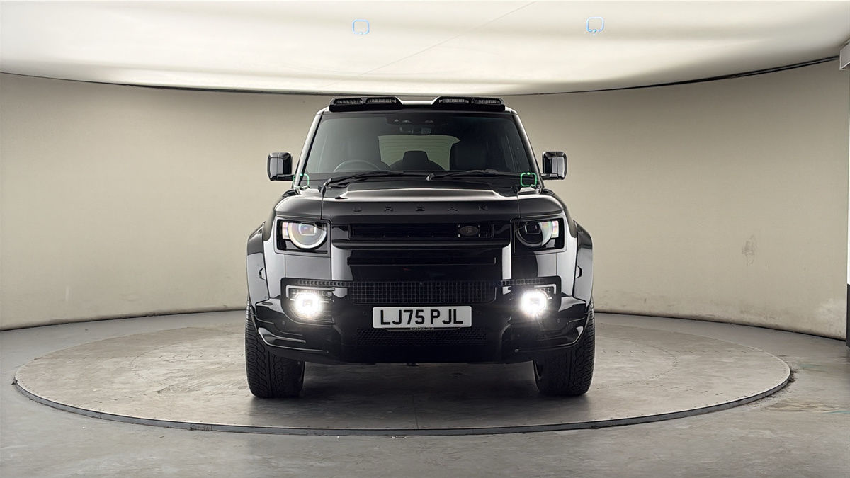 Land Rover Defender 110 Urban Image 3