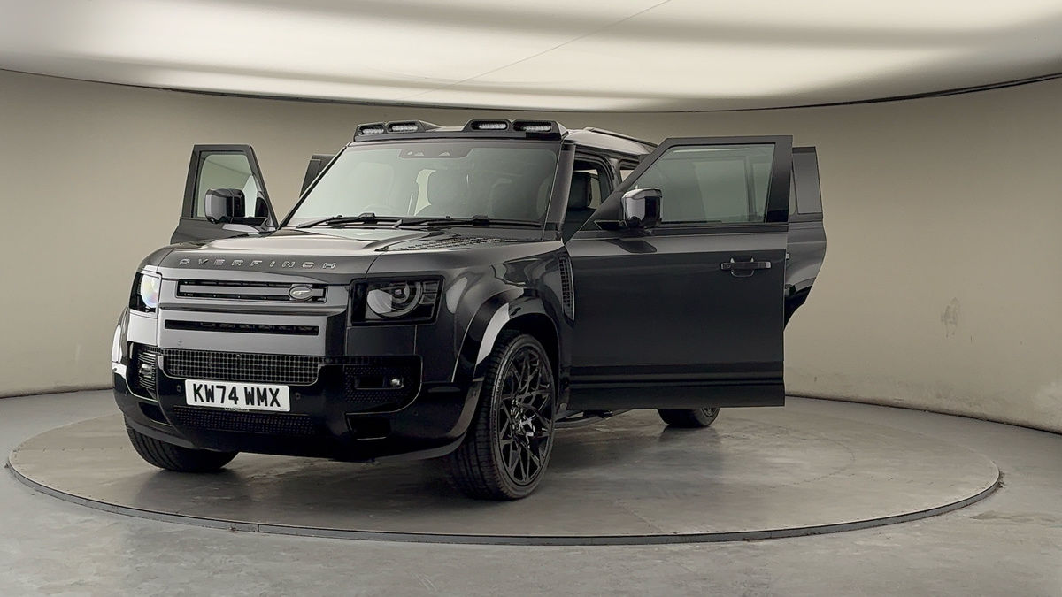 More views of Land Rover Defender 110