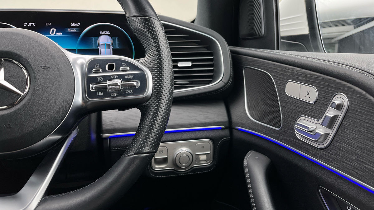 Mercedes-Benz GLE Image 14