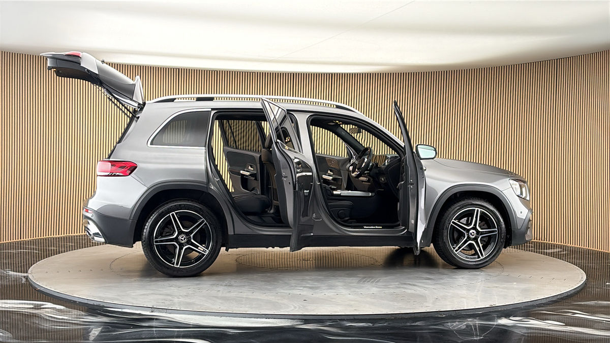 More views of Mercedes-Benz GLB
