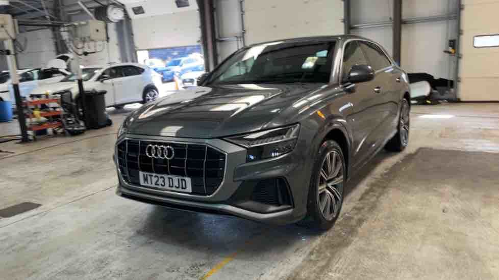 More views of Audi Q8