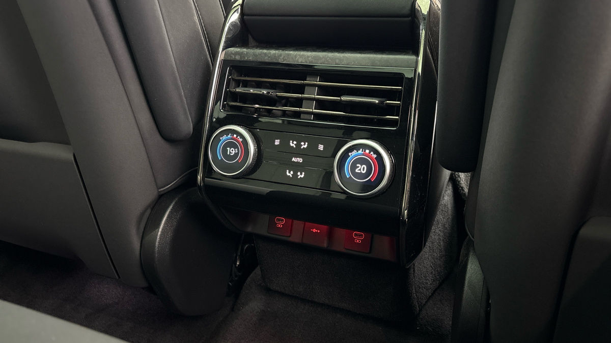 Land Rover Range Rover Sport Image 29