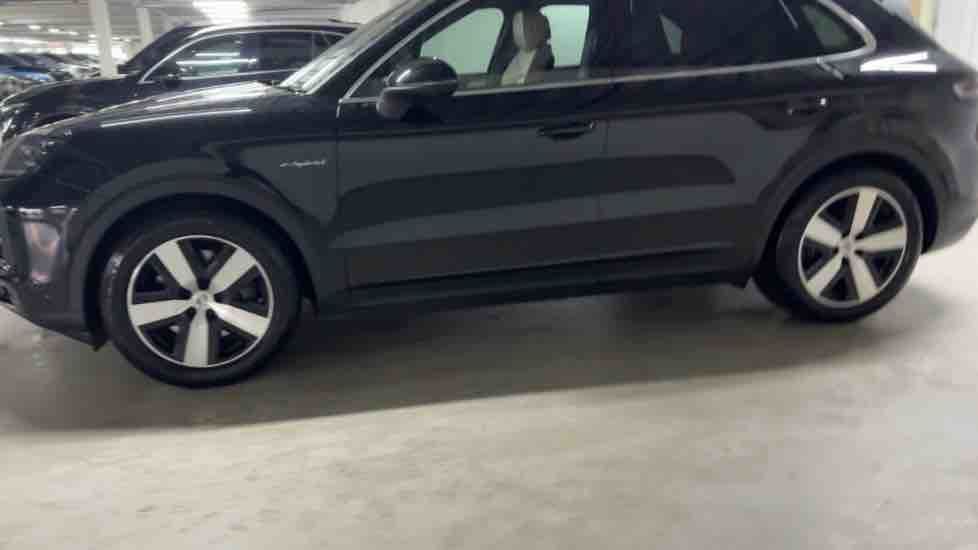 More views of Porsche Cayenne