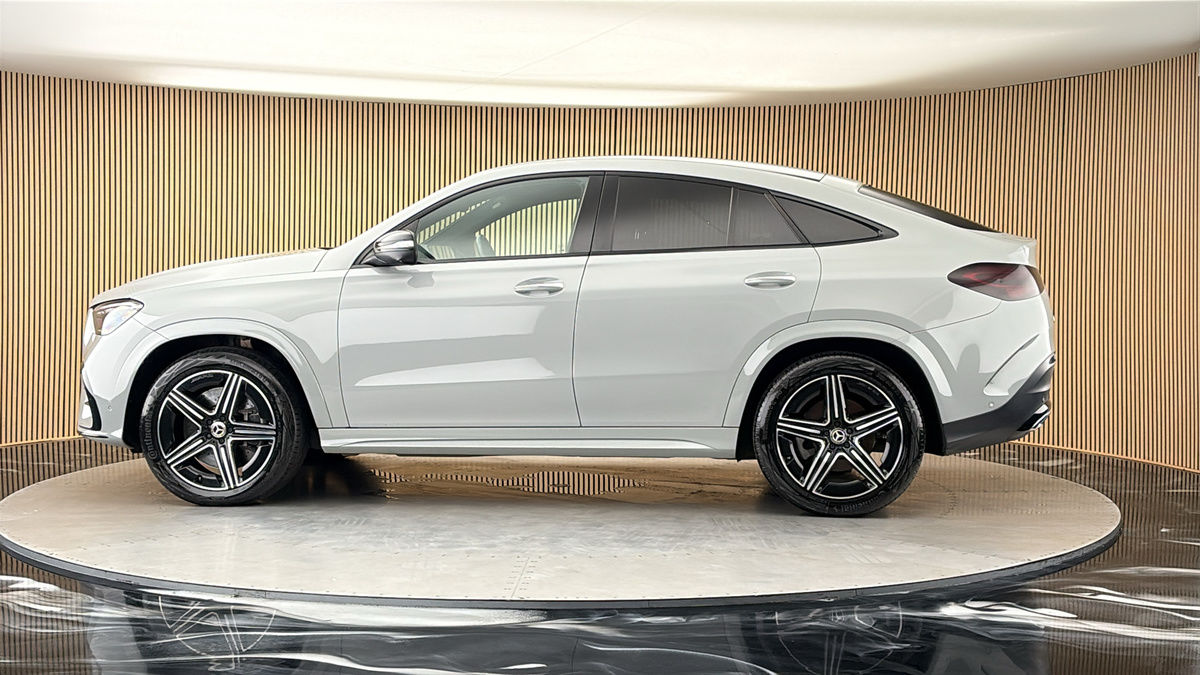 More views of Mercedes-Benz GLE