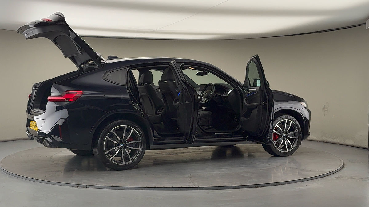 More views of BMW X4