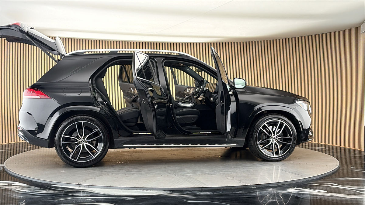 More views of Mercedes-Benz GLE