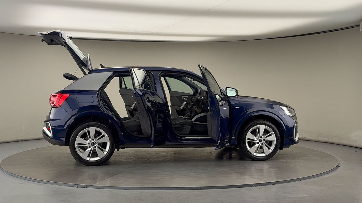 More views of Audi Q2