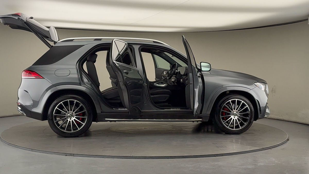 More views of Mercedes-Benz GLE