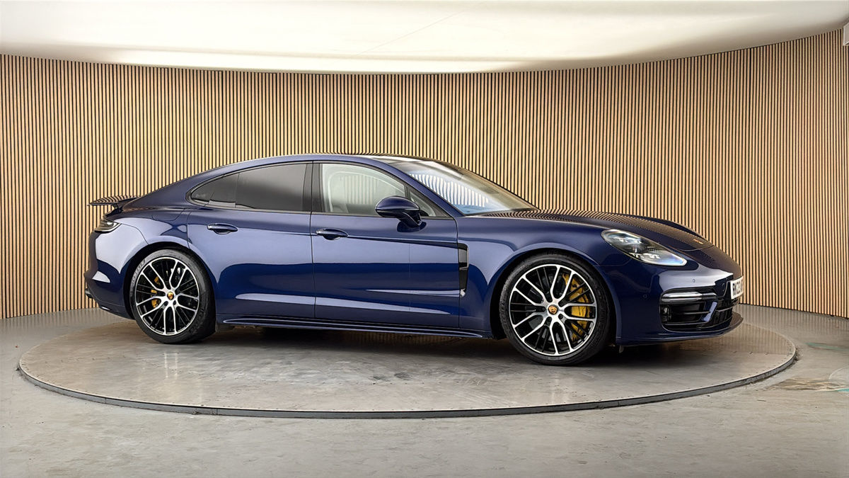 More views of Porsche Panamera