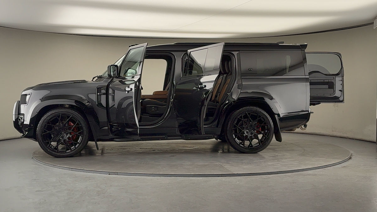 More views of Land Rover Defender 130