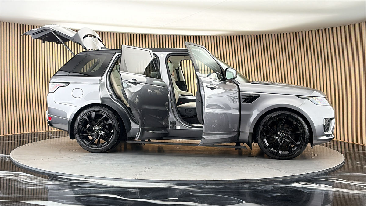 More views of Land Rover Range Rover Sport