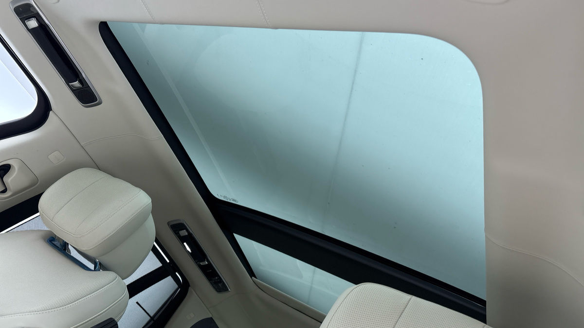 Land Rover Range Rover Image 6
