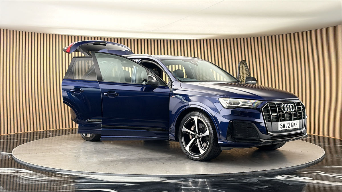 More views of Audi Q7