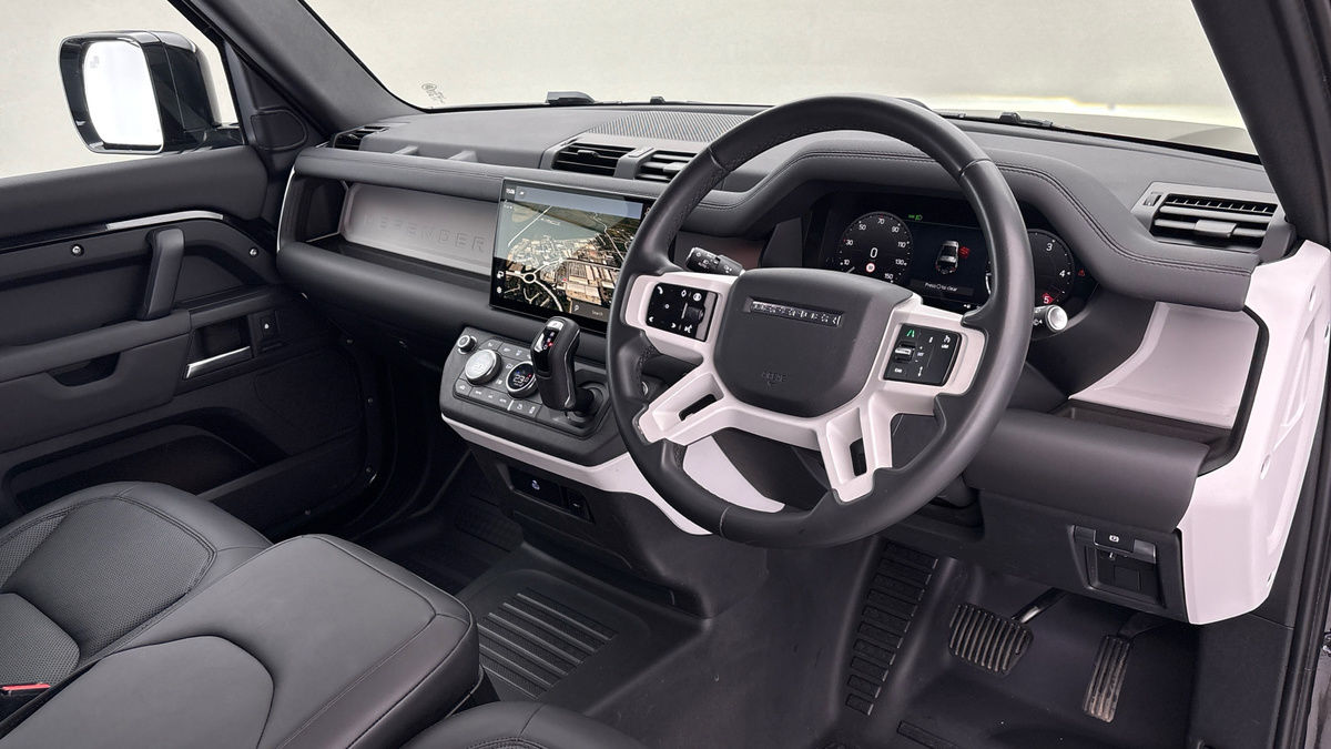 Land Rover Defender 90 Image 5