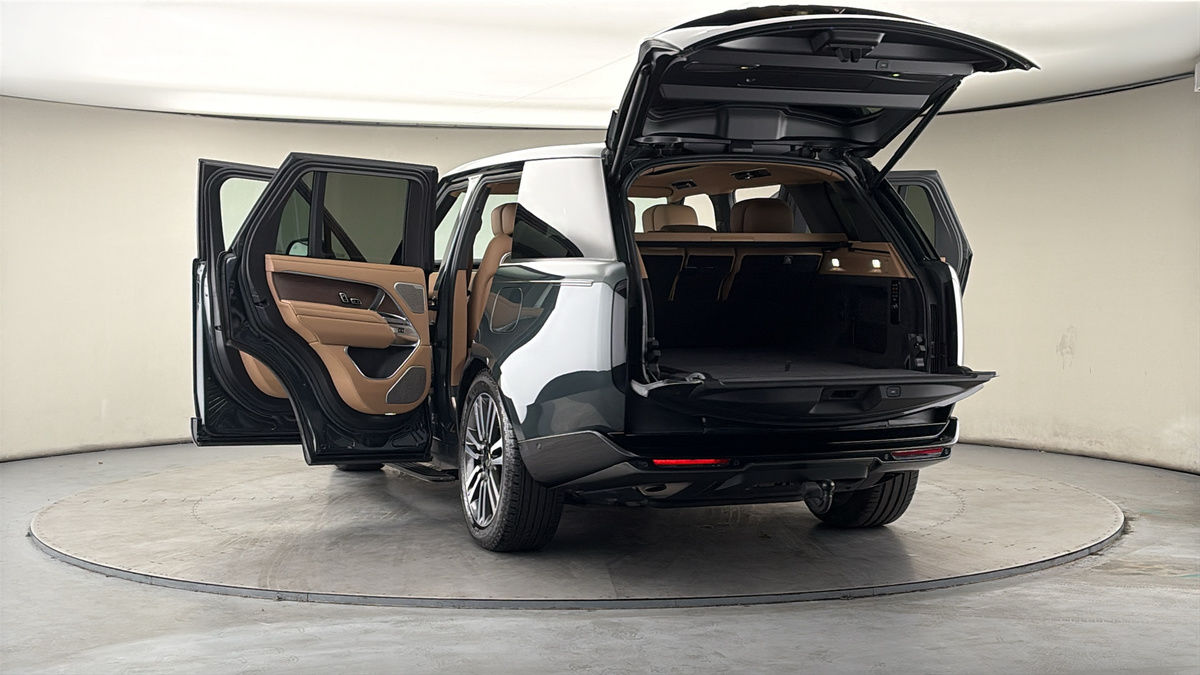 More views of Land Rover Range Rover