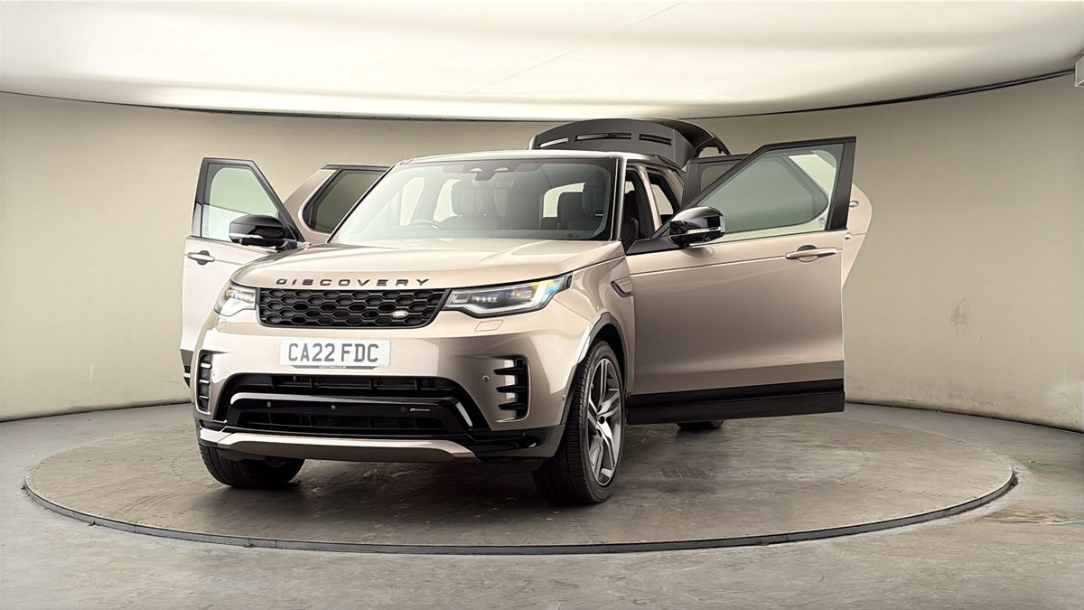 More views of Land Rover Discovery