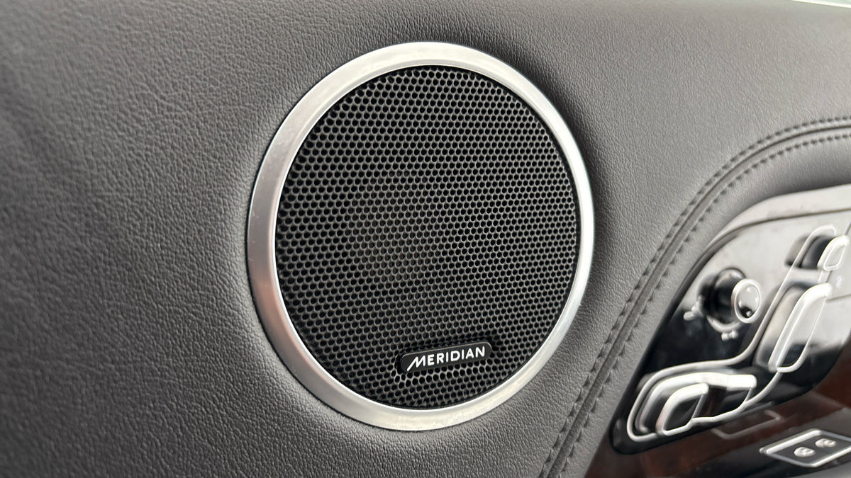 Land Rover Range Rover Image 25