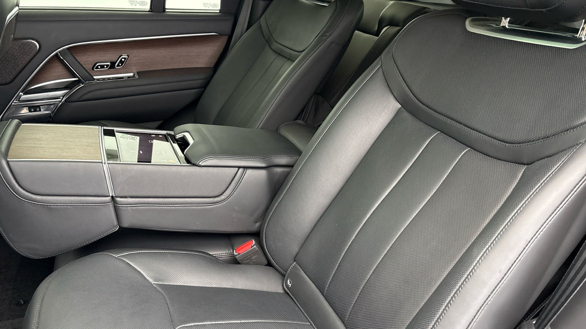 Land Rover Range Rover Image 9