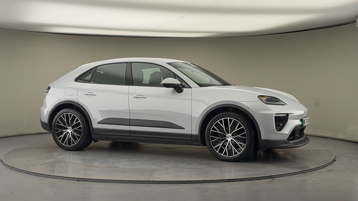 More views of Porsche Macan