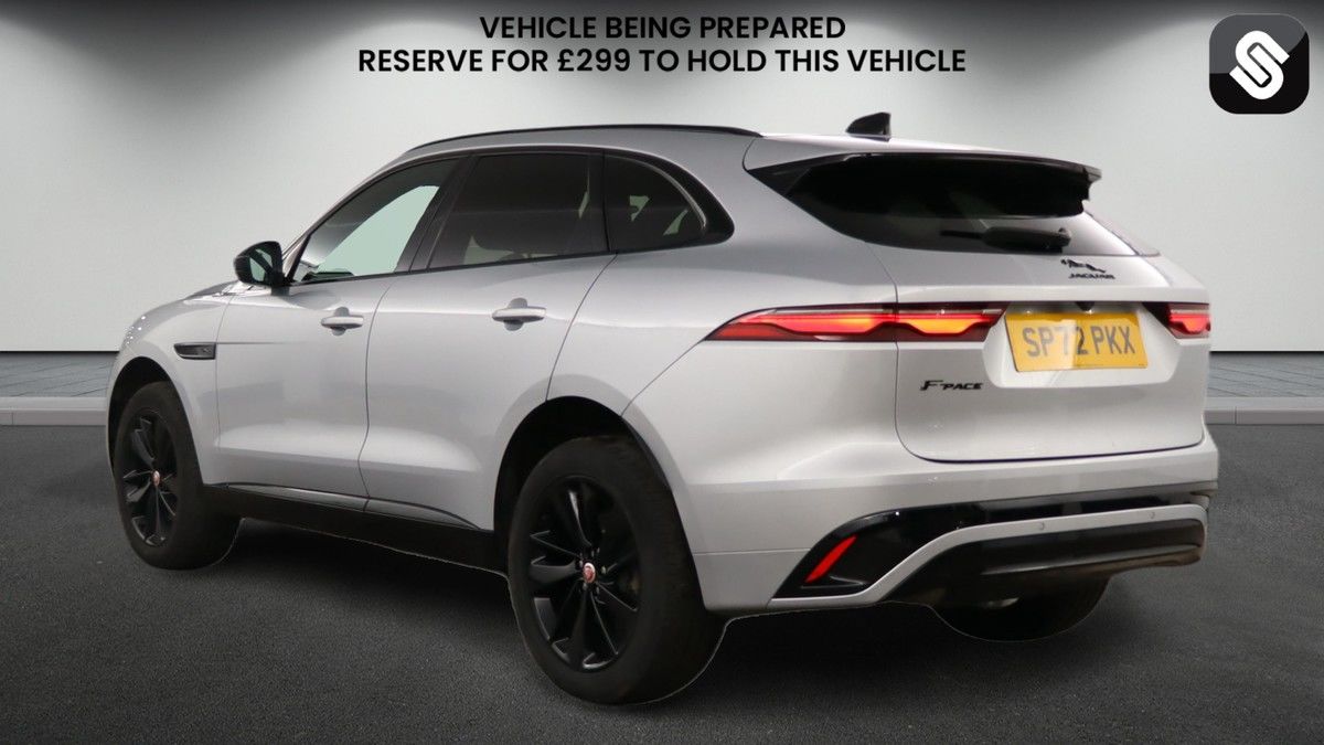 Jaguar F-PACE Image 3