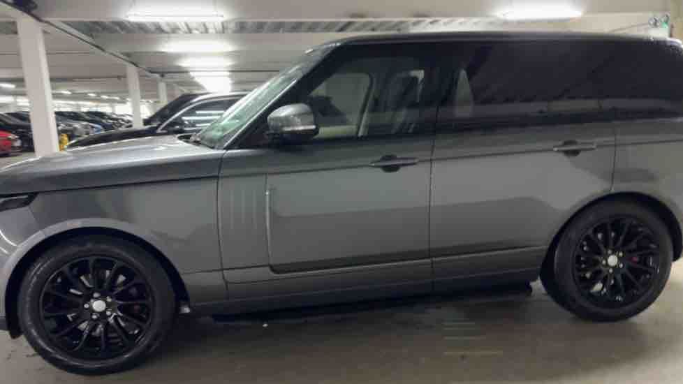 More views of Land Rover Range Rover