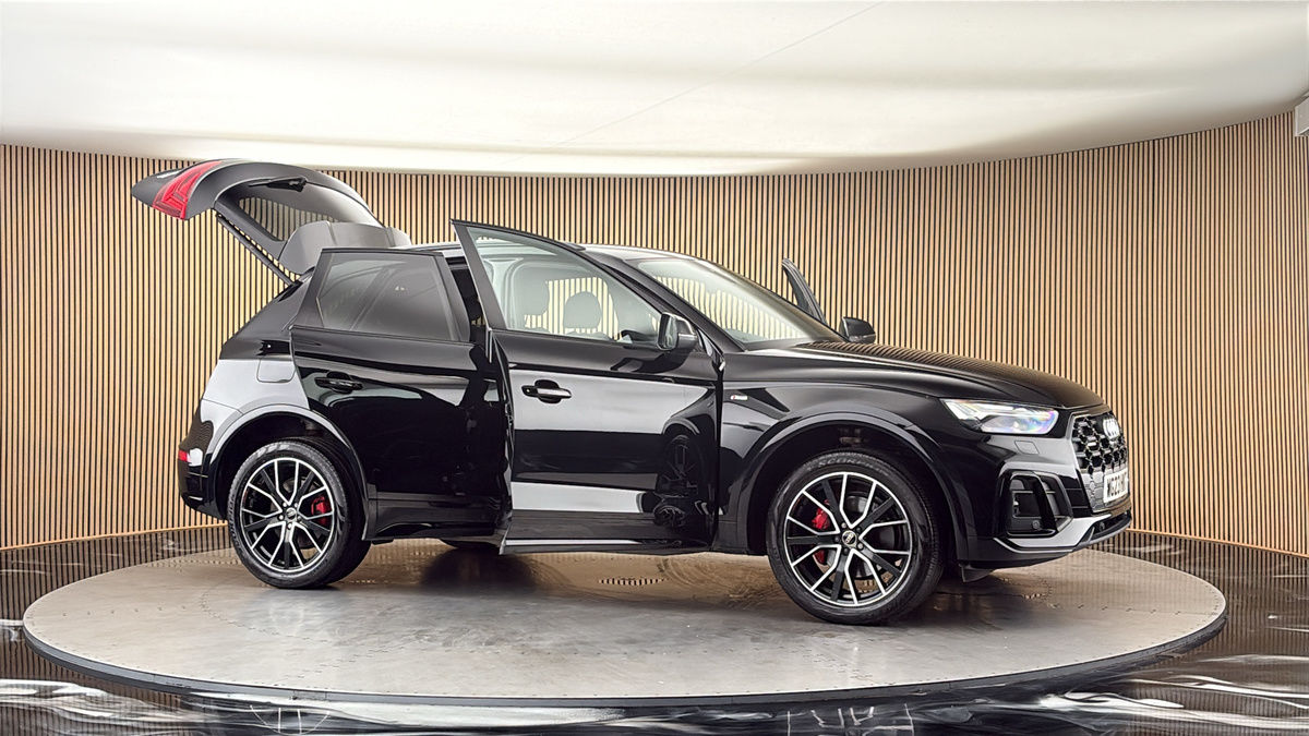 More views of Audi Q5