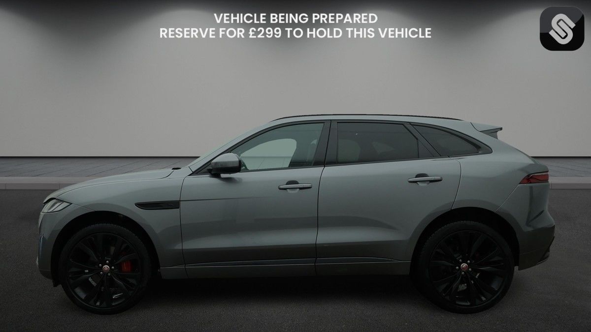Jaguar F-PACE Image 6