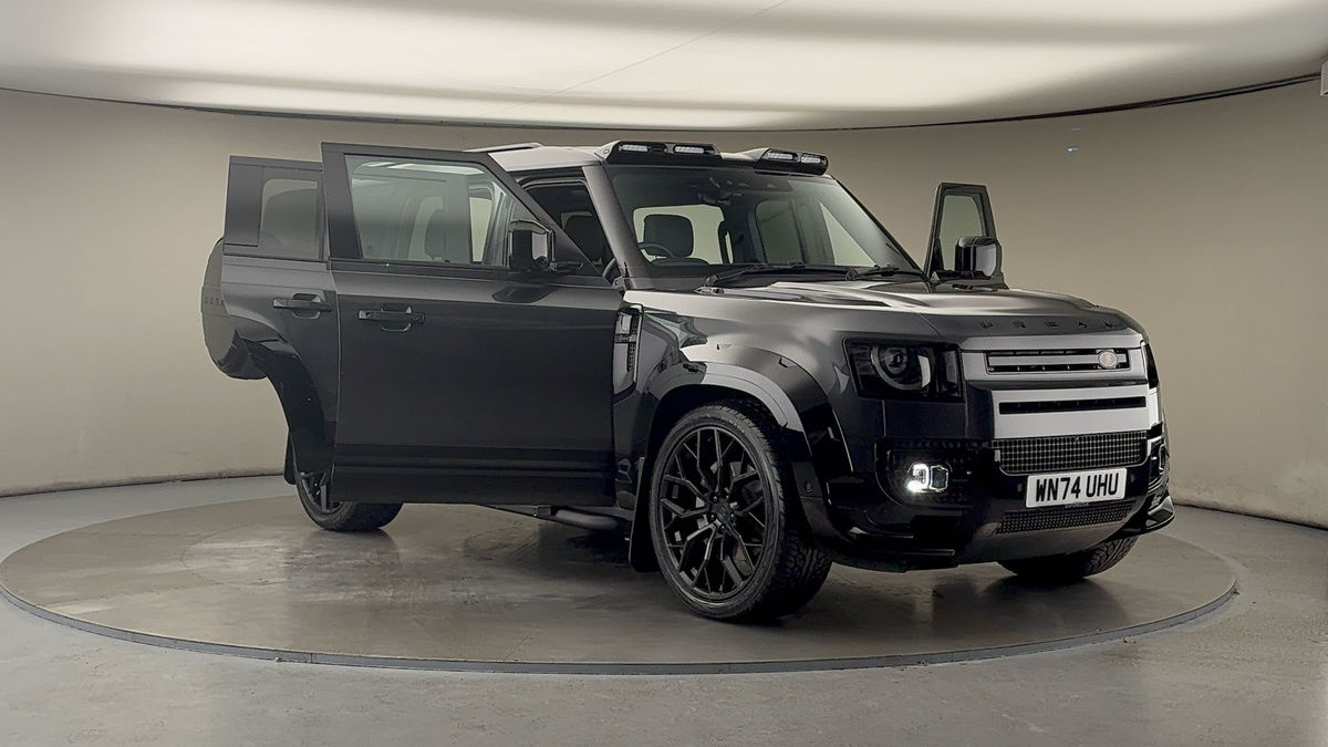 More views of Land Rover Defender 110