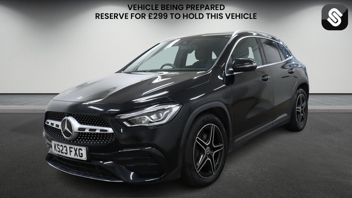 Mercedes-Benz GLA Image 2
