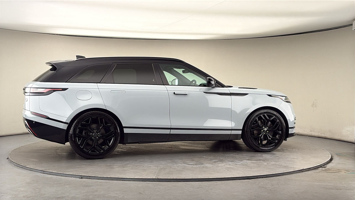 More views of Land Rover Range Rover Velar