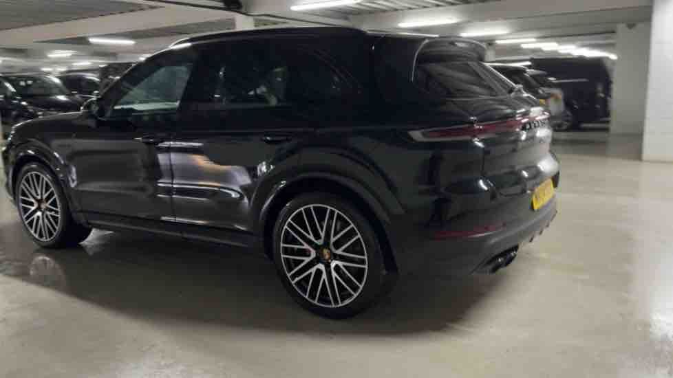 More views of Porsche Cayenne
