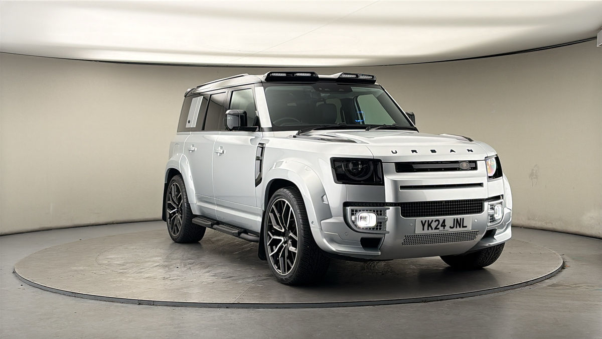 More views of Land Rover Defender 110