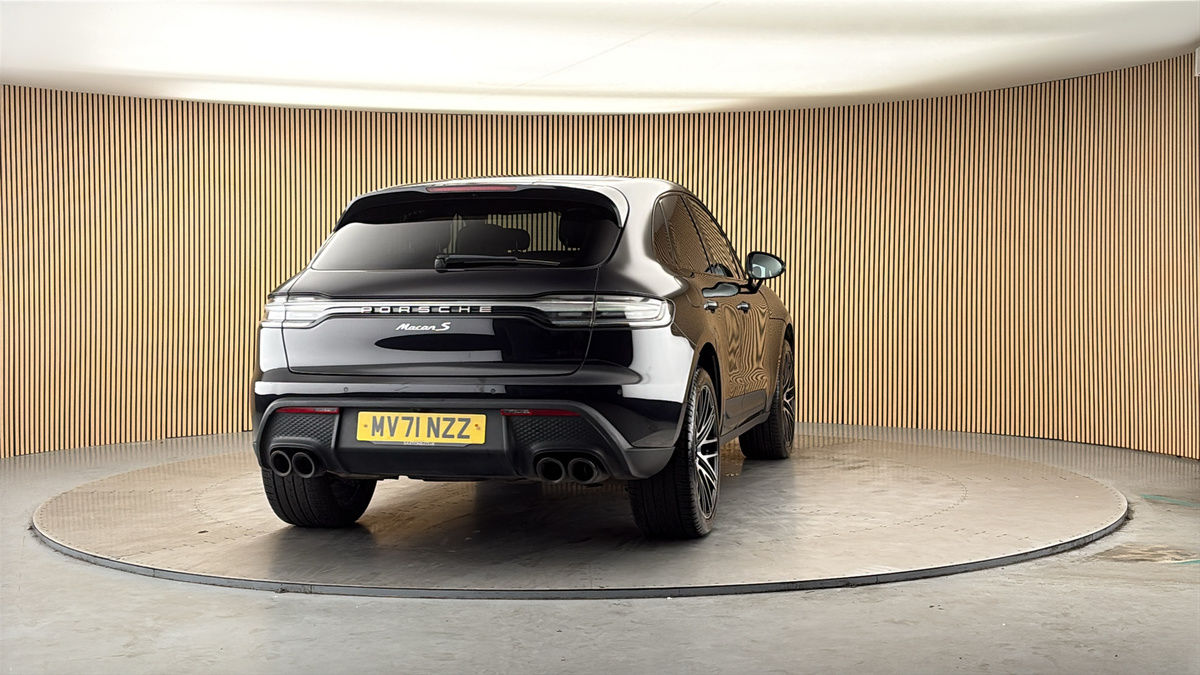 More views of Porsche Macan