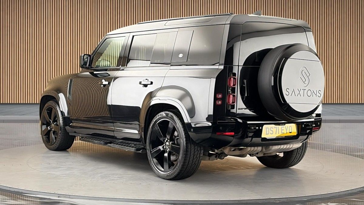 Land Rover Defender 110 Image 2