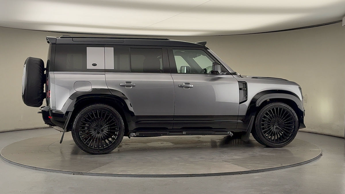 More views of Land Rover Defender 110