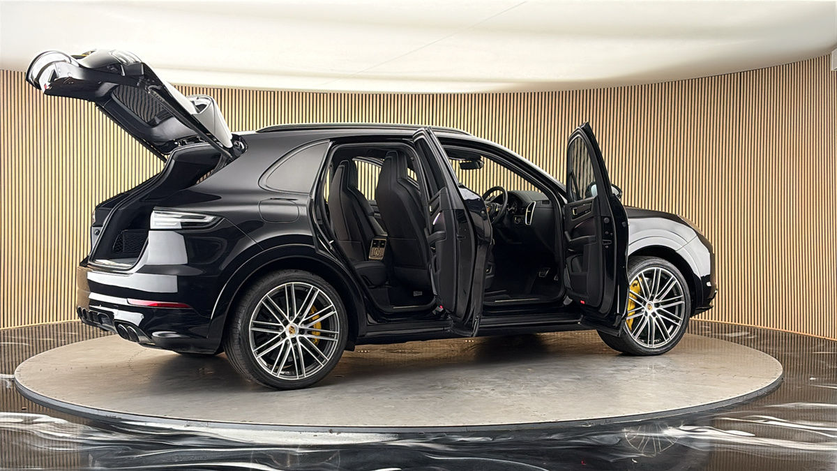 More views of Porsche Cayenne