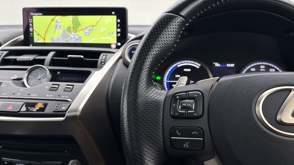 Lexus NX Image 13