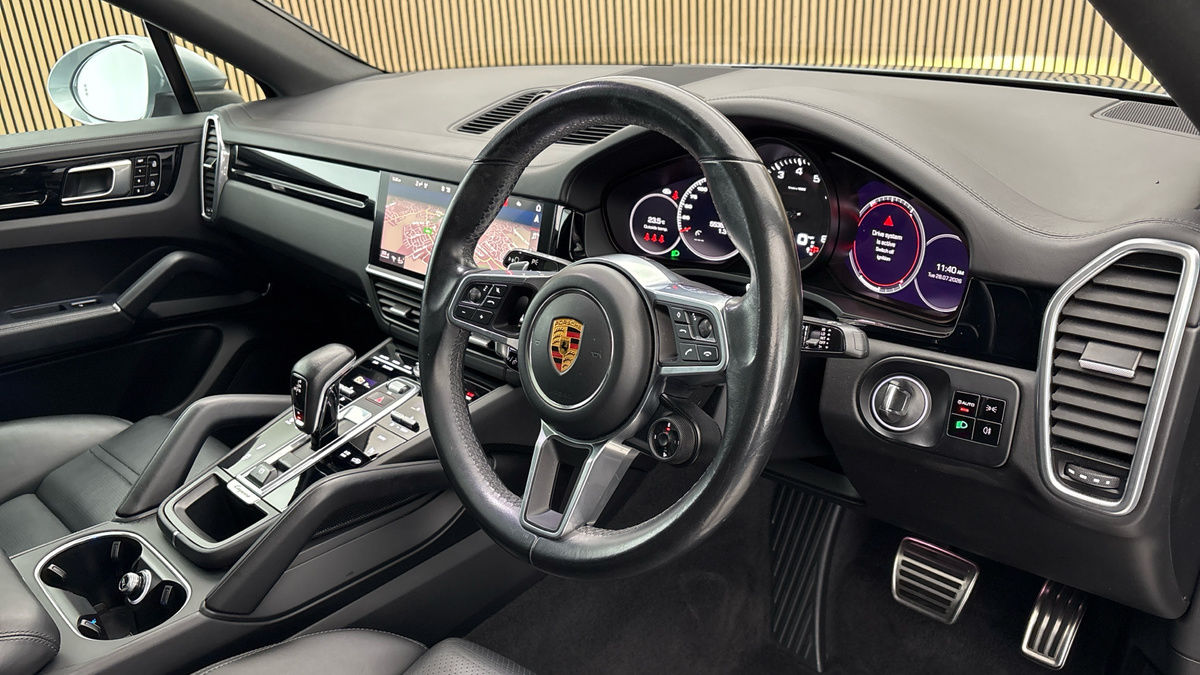 Porsche Cayenne Image 5