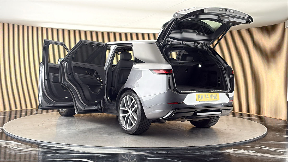 Land Rover Range Rover Sport Image 23