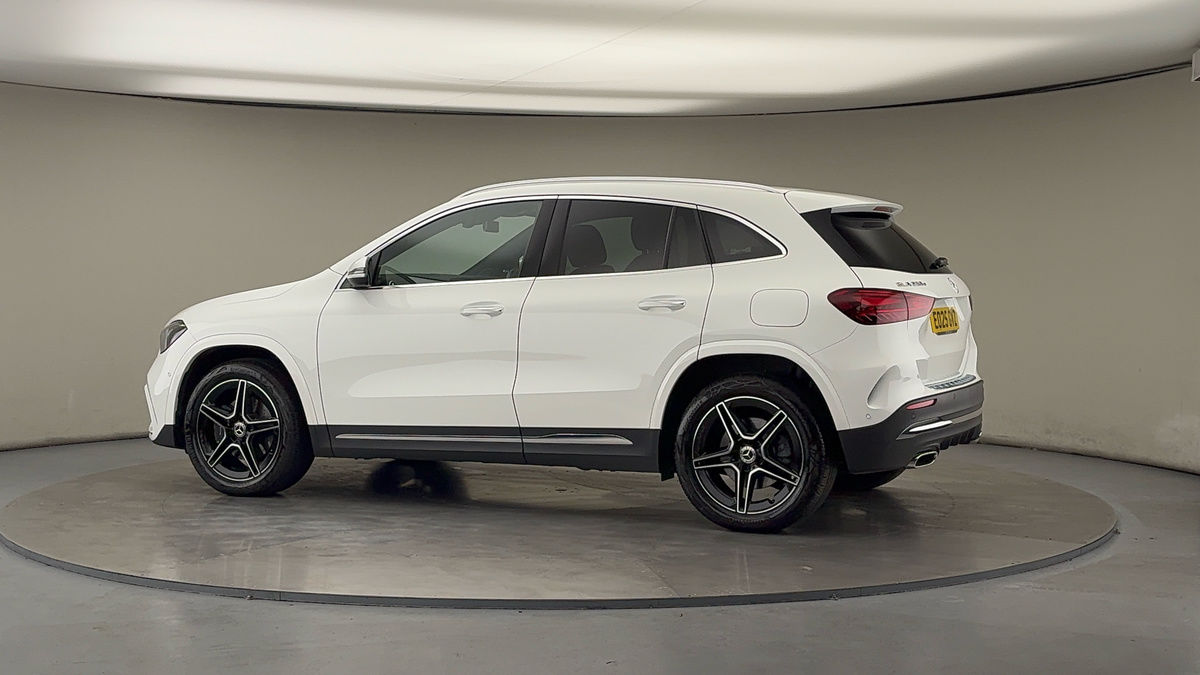 More views of Mercedes-Benz GLA
