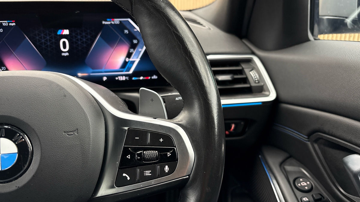 BMW 3 Series Image 14
