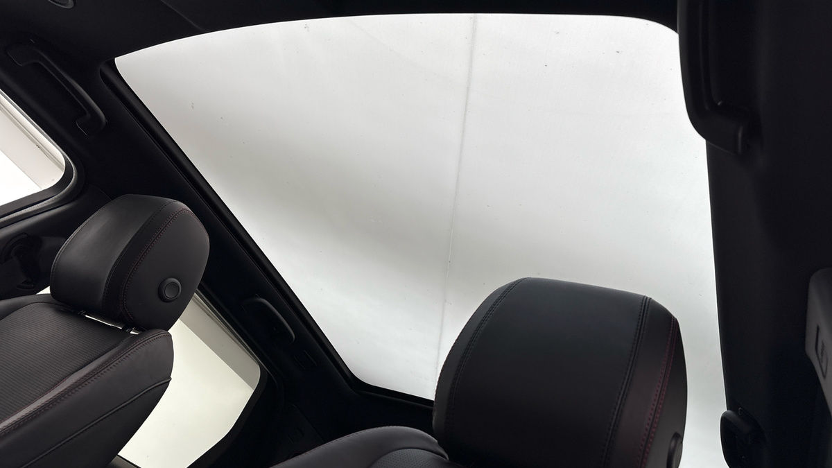 Land Rover Discovery Sport Image 6