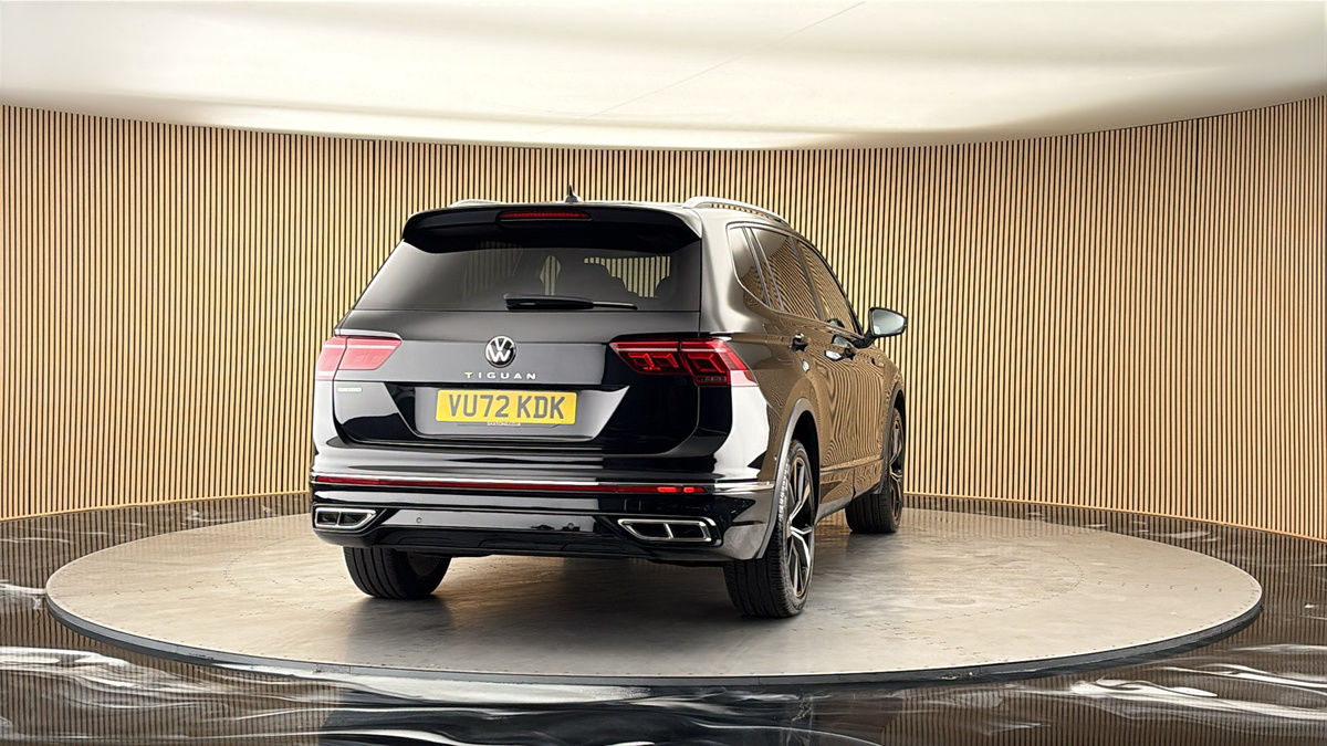 More views of Volkswagen Tiguan Allspace