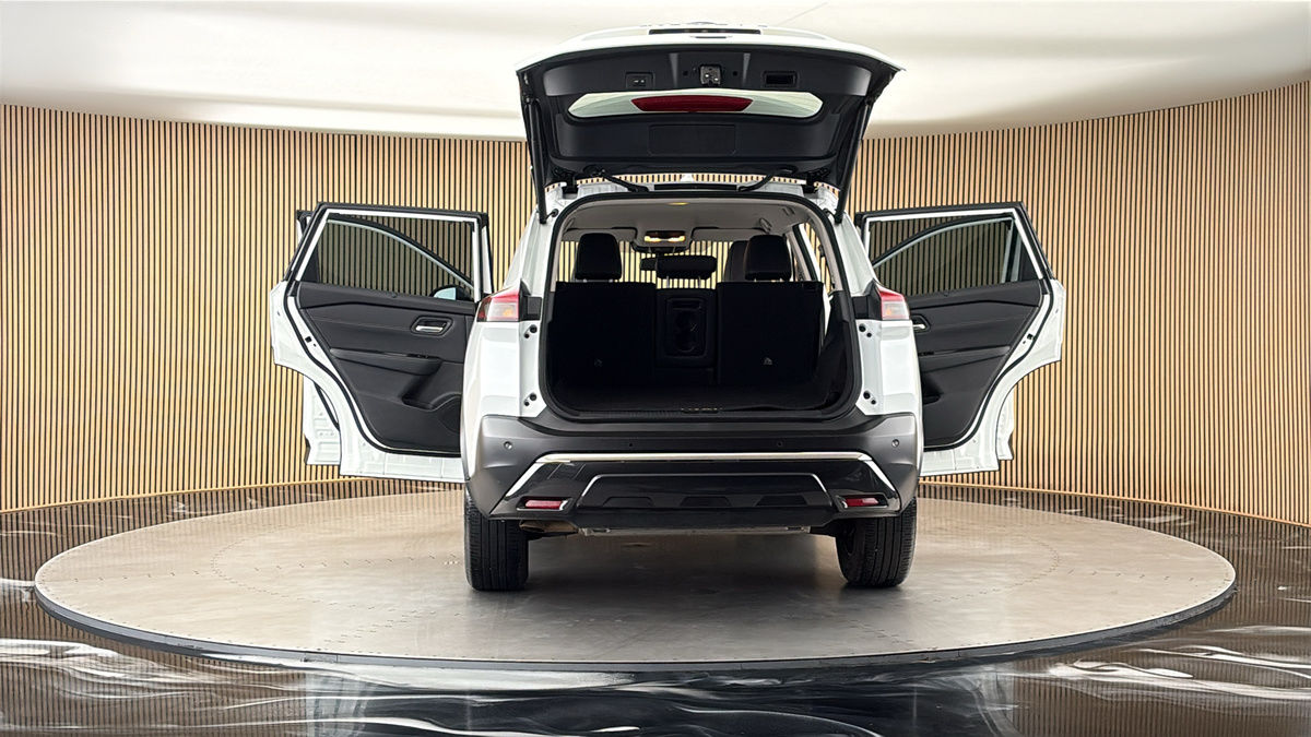 More views of Nissan X-Trail