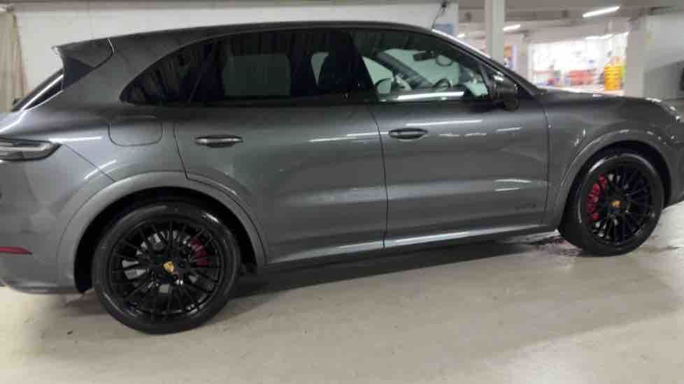 More views of Porsche Cayenne